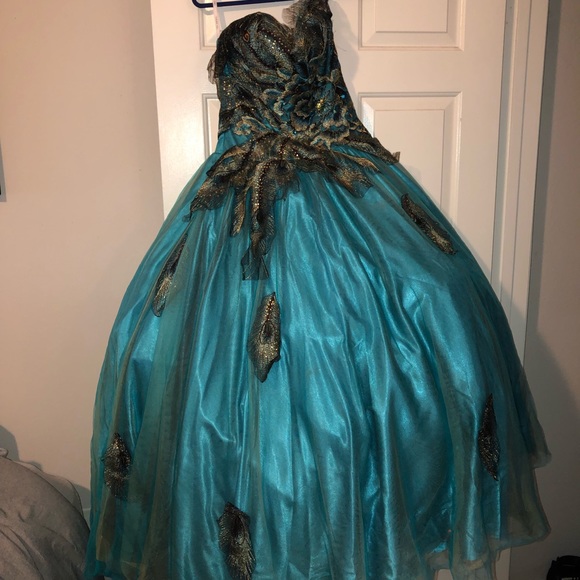 Sherri Hill prom dress - Picture 2 of 7
